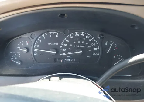 2000 Ford Explorer Xlt from USA, damaged, VIN 1FMZU63E3YUB34927